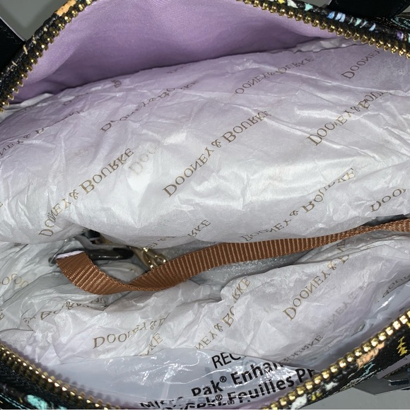 Disney “Aladdin” 30th Anniversary Dooney & Bourke Satchel Handbag-NWT - Picture 9 of 14